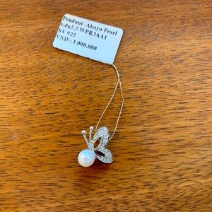 Akoya Pearl Pendant by Vinapearl in Halong Bay